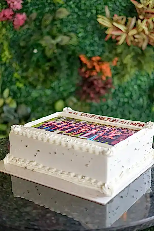 Butik Mezuniyet Pastası Resimli