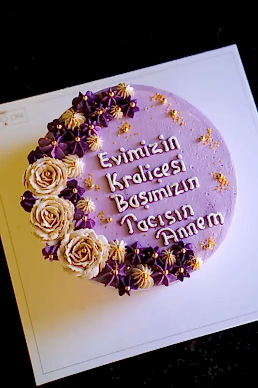 Butik Motto Mor Çiçekli Pasta