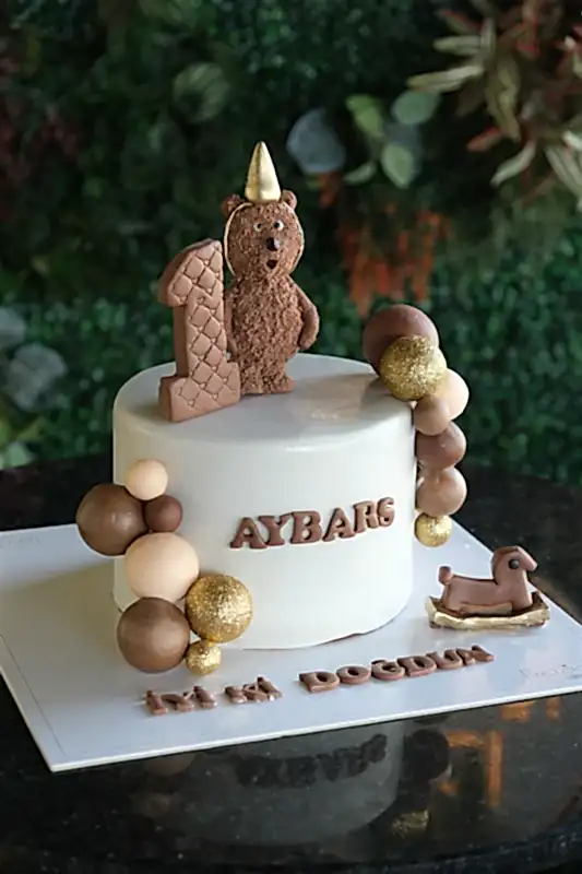 Butik Kahverengi Ayıcık Balonlar Pasta