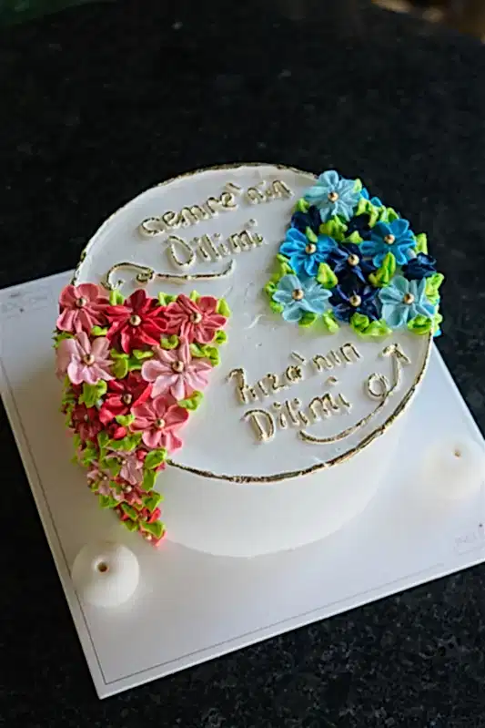 Özel Dilimli Çiçekli Pasta