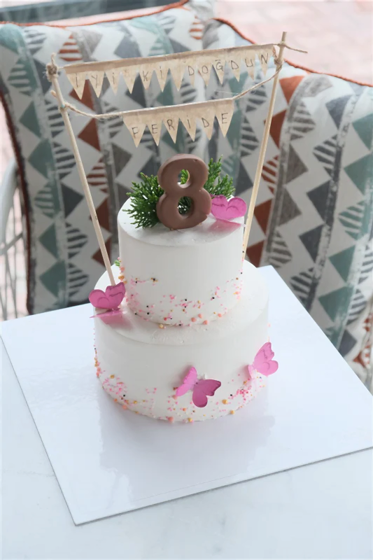 Butik Katlı Pembe Kelebekli Pasta