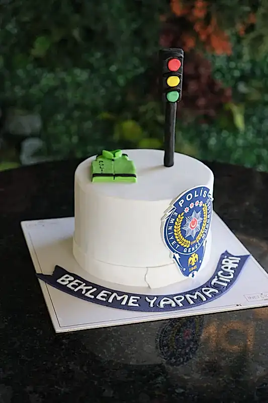 Butik Polis Trafik Lambası Pasta