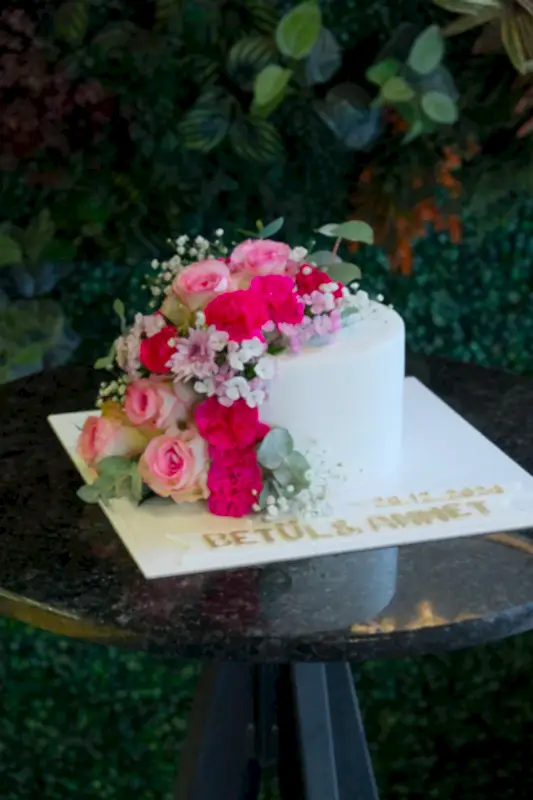 Butik Çiçek Buketi Kırmızı