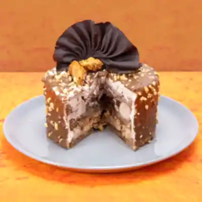 7-8 Kiilik Krokan Çikolata Pasta Çikolata